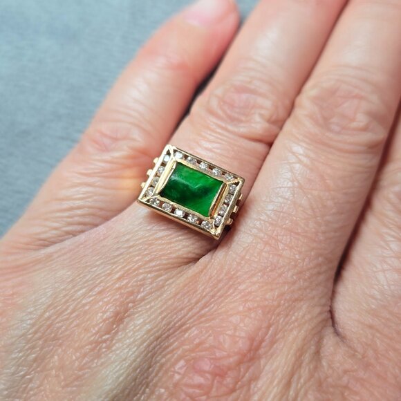 Exquisite Jade & Diamond Cocktail Ring – 18K Gold Elegance - Picture 11 of 11